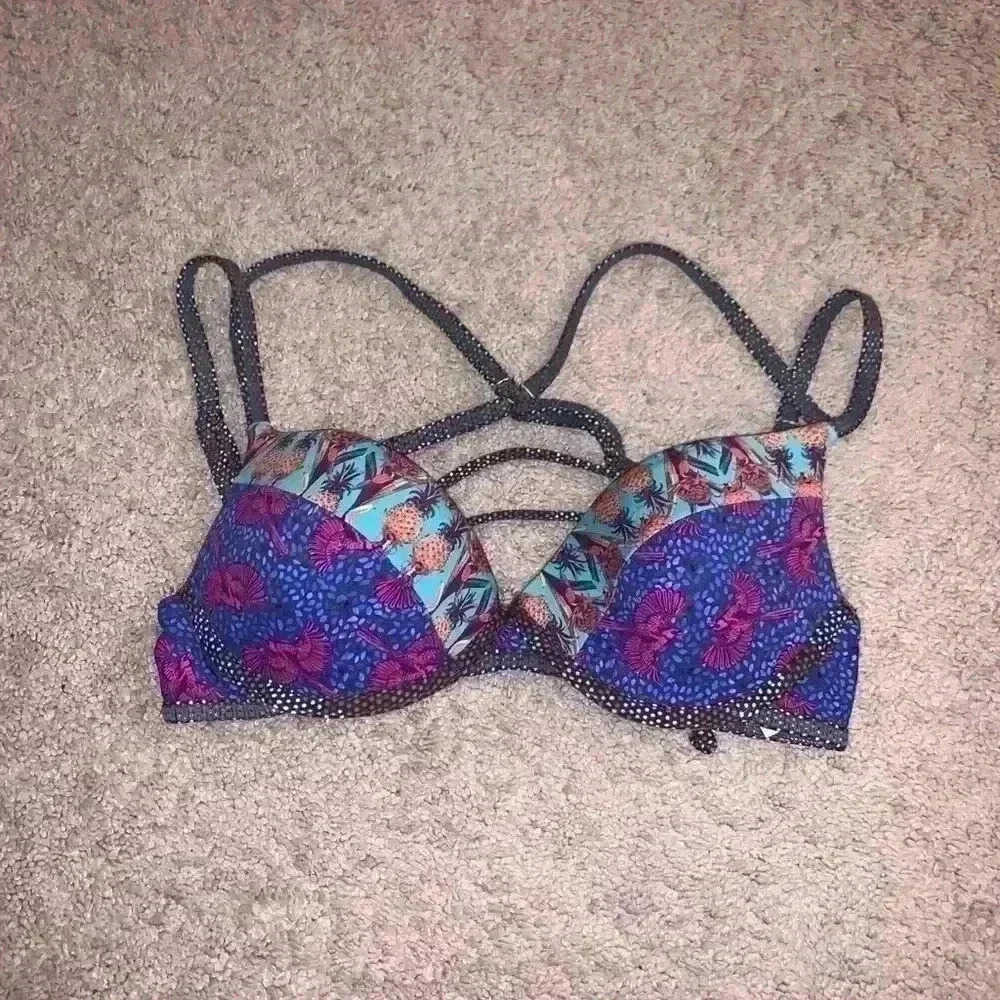 Maaji NWOT size small bikini top